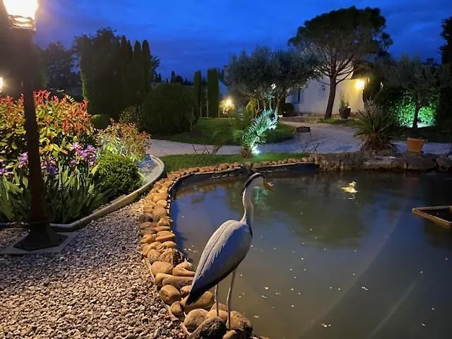 Mas Beau Soleil & Spa Cottages De Charme Avec Jacuzzi&Jardin Prives Saint-Rémy-de-Provence 0*,  Frankrijk