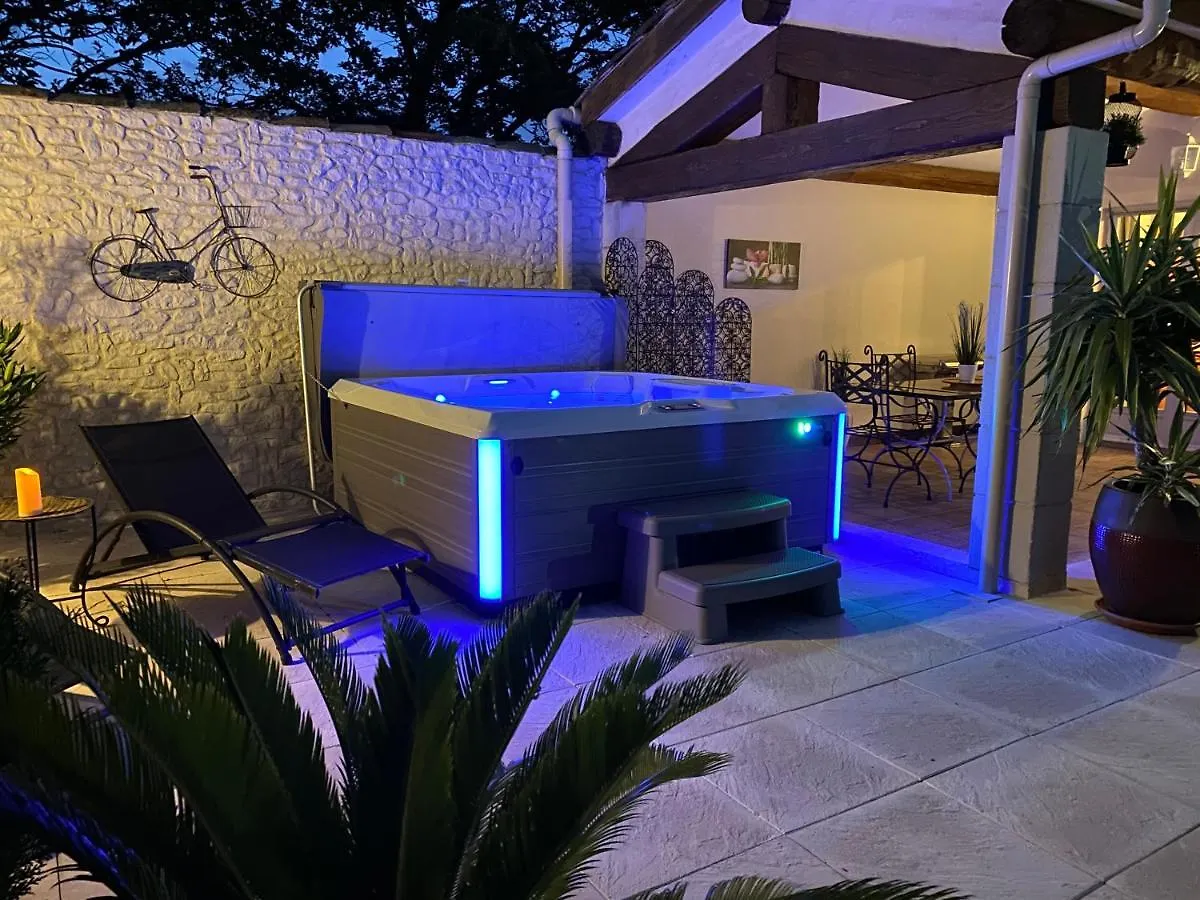 Mas Beau Soleil & Spa Cottages De Charme Avec Jacuzzi&Jardin Prives Saint-Rémy-de-Provence Vakantiehuis