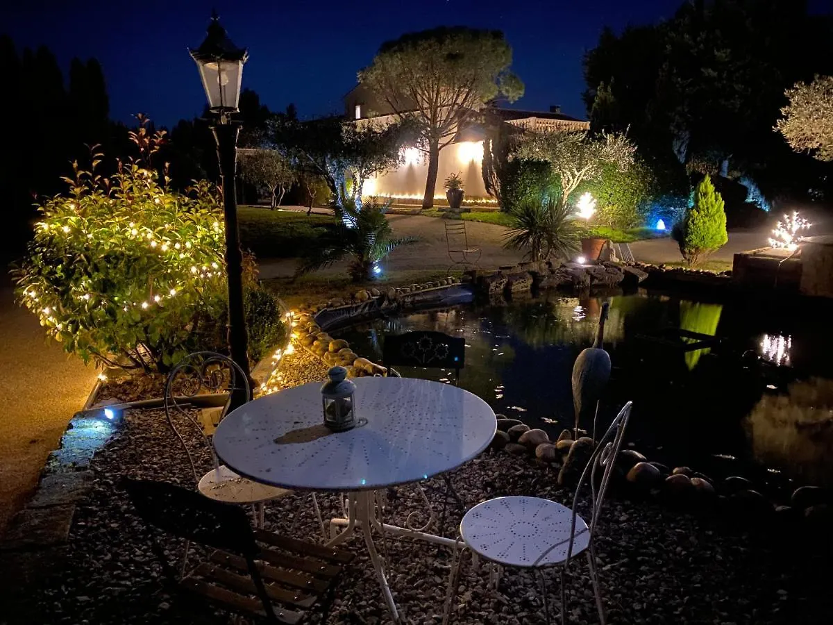Vakantiehuis Mas Beau Soleil & Spa Cottages De Charme Avec Jacuzzi&Jardin Prives Saint-Rémy-de-Provence
