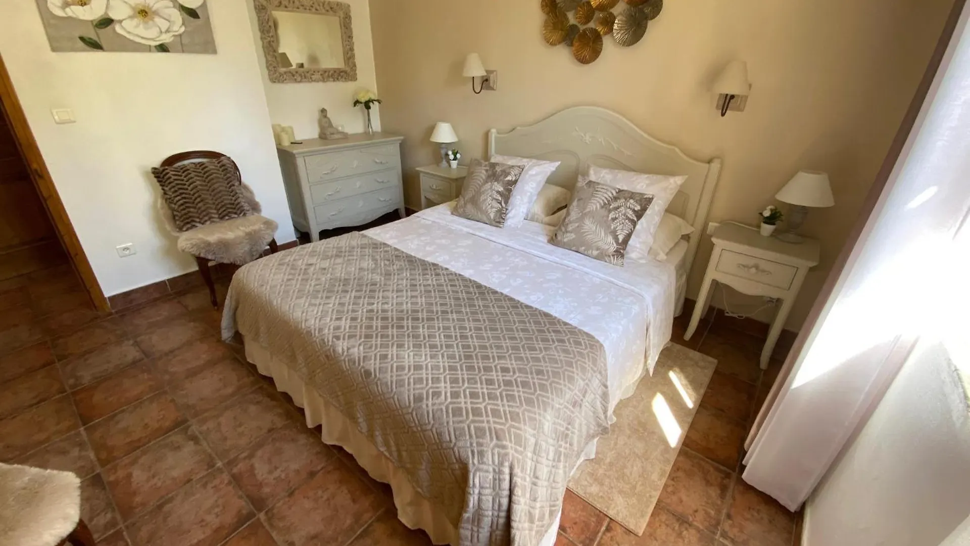 Vakantiehuis Mas Beau Soleil & Spa Cottages De Charme Avec Jacuzzi&Jardin Prives Saint-Rémy-de-Provence